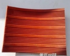 辭舊迎新20kv實(shí)驗(yàn)室橡膠墊為電力安全做保障專業(yè)生產(chǎn)圖片|辭舊迎新20kv實(shí)驗(yàn)室橡膠墊為電力安全做保障專業(yè)生產(chǎn)產(chǎn)品圖片由紅色絕緣橡膠板公司生產(chǎn)提供-